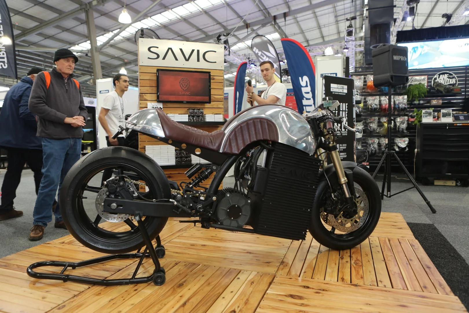 Savic electric cafe racer: the newest Australian motorcycle company