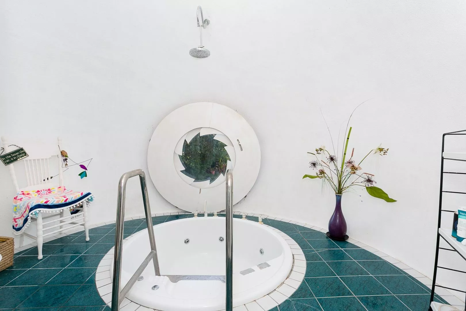 Circular spa in the bathroom