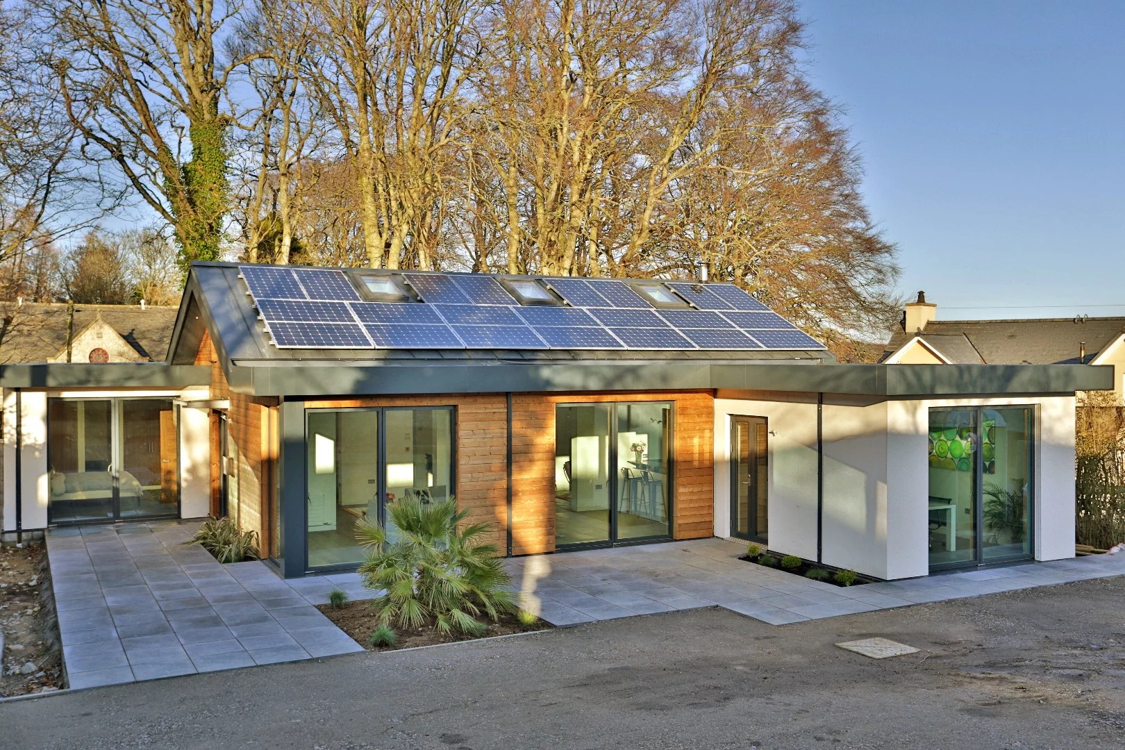 The single-story Schoolmasters prefab home in Scotland comprises a total floorspace of 195 sq m (2,098 sq ft), and features four bedrooms and three bathrooms