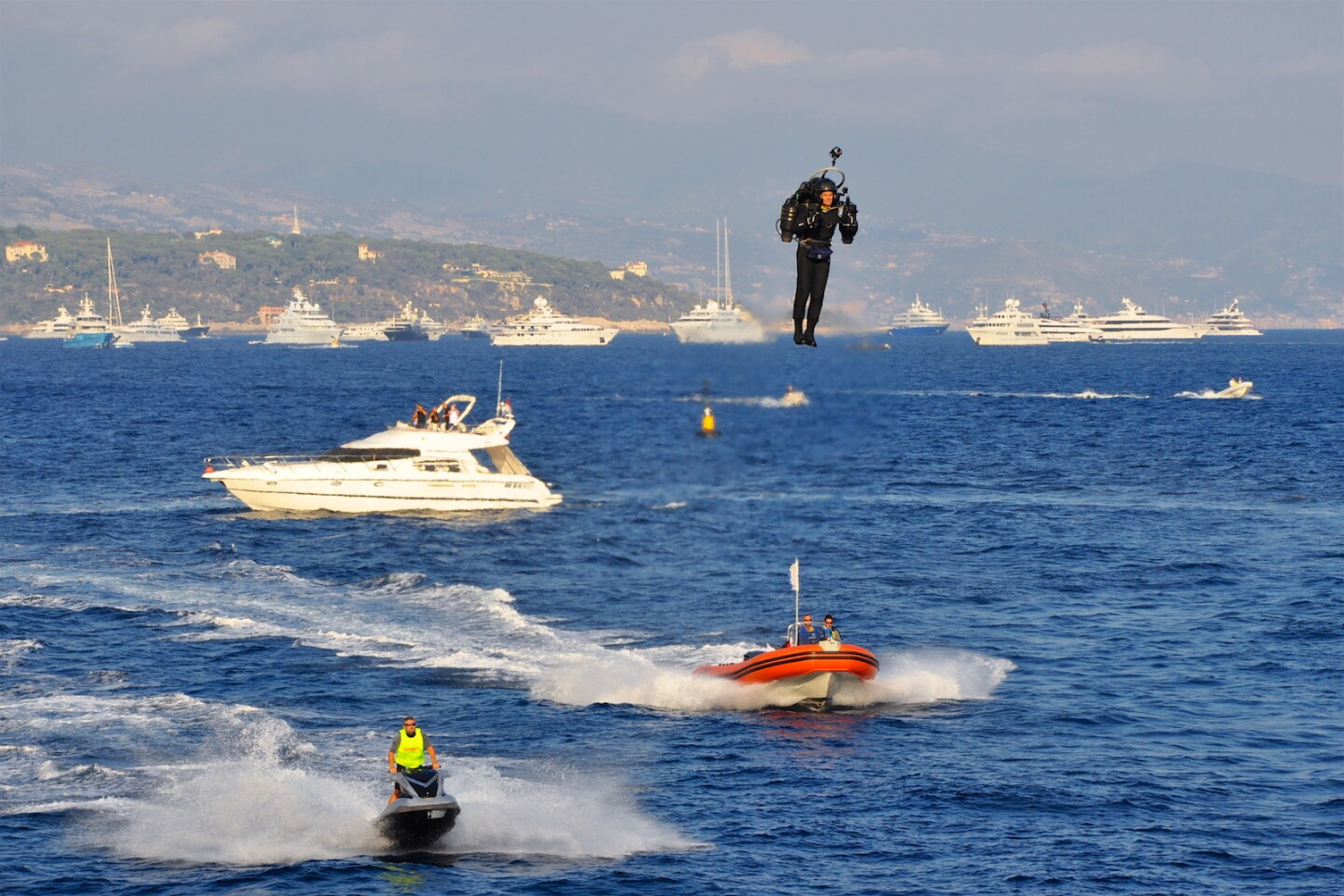 JB-10 Jetpacks now on sale to "well qualified buyers" – but there's ...