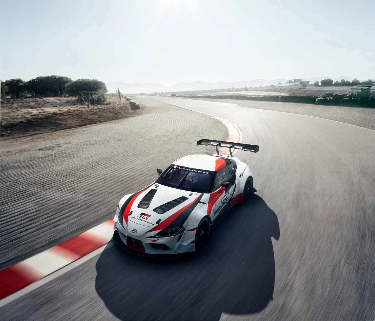 Featuring red and black on white livery with a huge rear aerofin and a ready-for-racing look, the GR Supra Racing Concept is meant to show a modern take on Toyota’s racing heritage