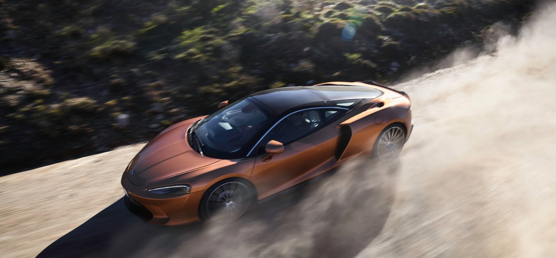 Built on the Speedtail’s lightweight underpinnings, the McLaren GT is made with a carbon fiber structure and aluminum body panels and gear