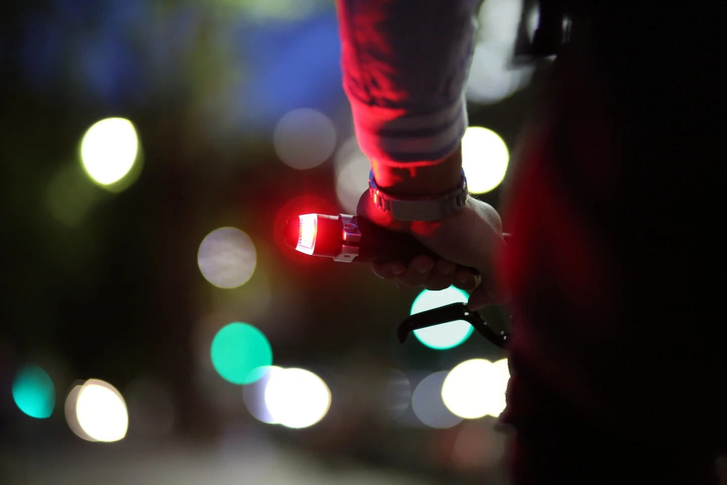 WingLights360 feature front (white) and rear (red) running lights
