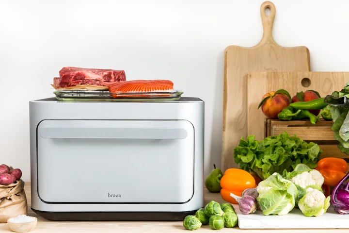Brava also offers a premium subscription service where users can order ingredients, meal kits and recipes for use in the oven