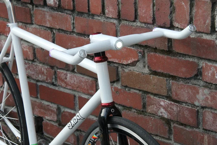 Helios Bars are powered by a lithium-ion battery, that should provide approximately seven hours of use per charge