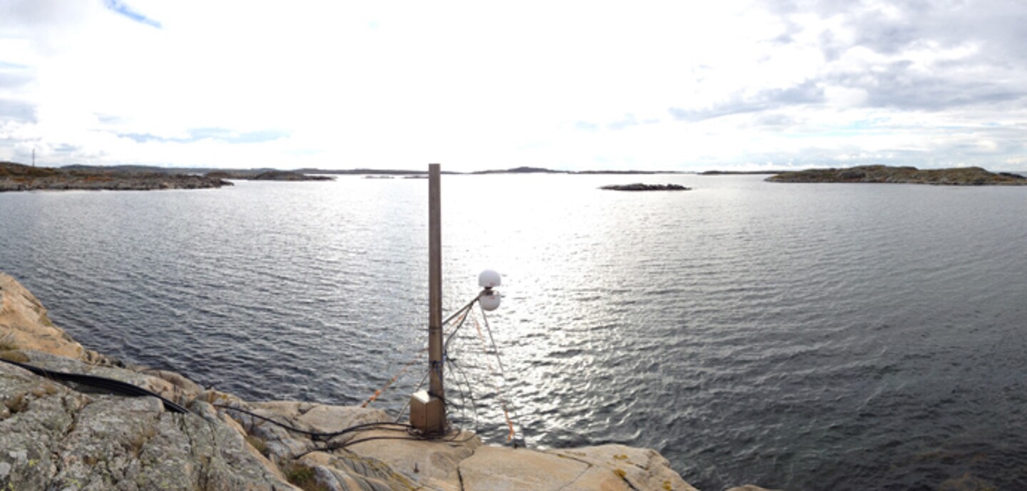 The new tide gauge measures sea level 20 times a second
