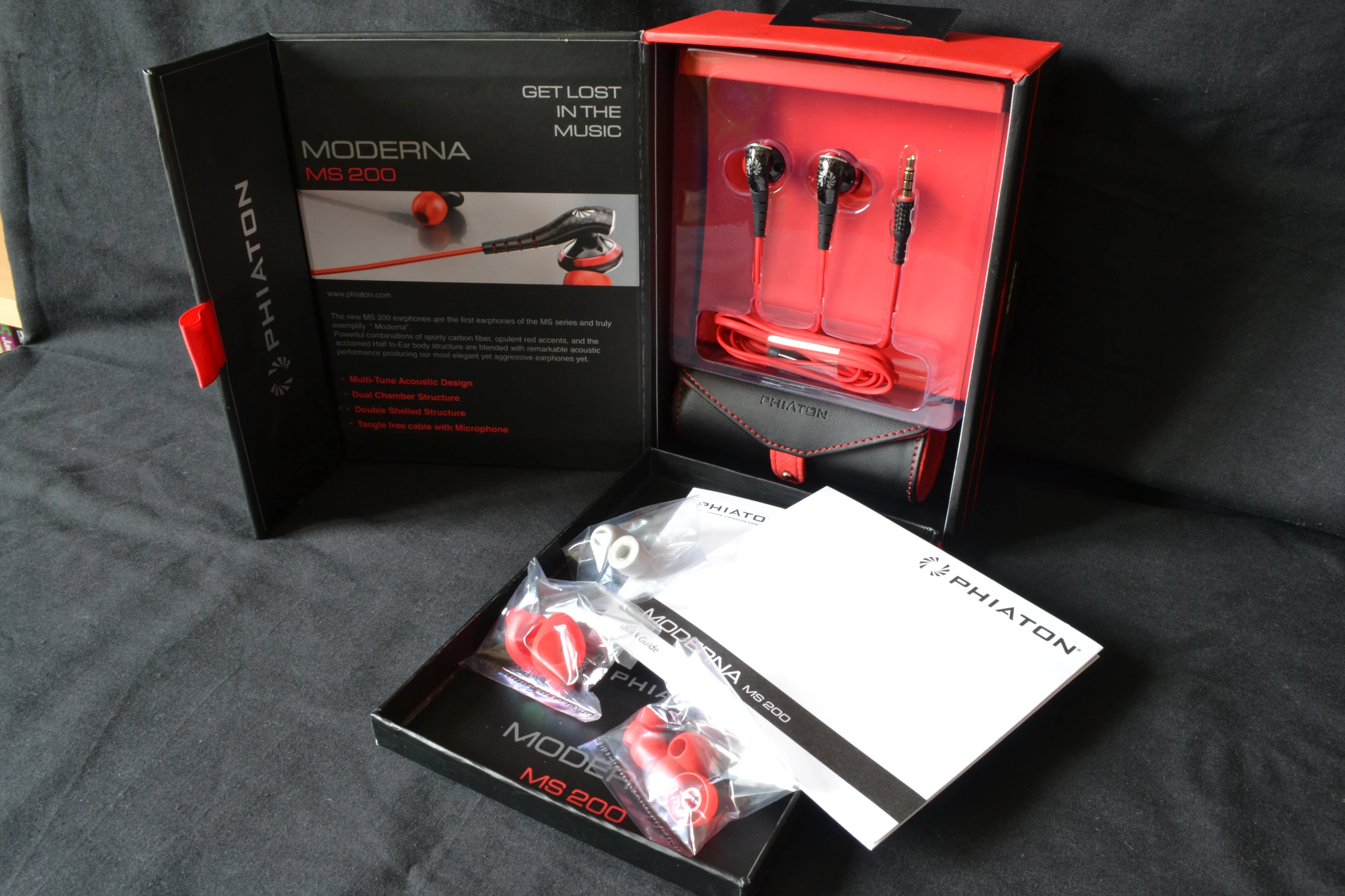 In the box – MS 200 earphones, black and red carry case, four sets of soft silicon tips, a pair of RightFit tips, a set of Comply foam tips and documentation