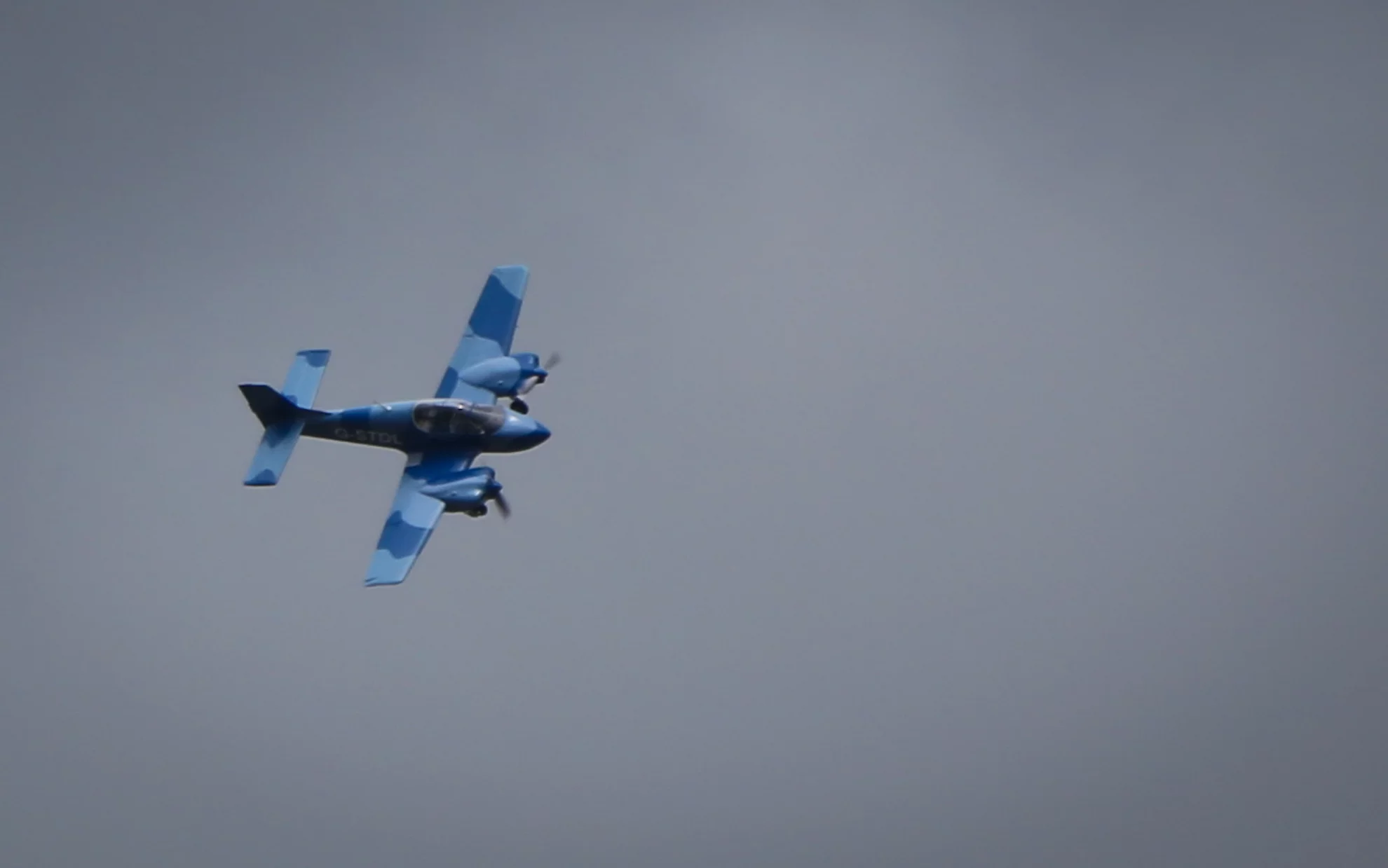 Flight of the Phillips ST2 Speedtwin (Photo: Gizmag)