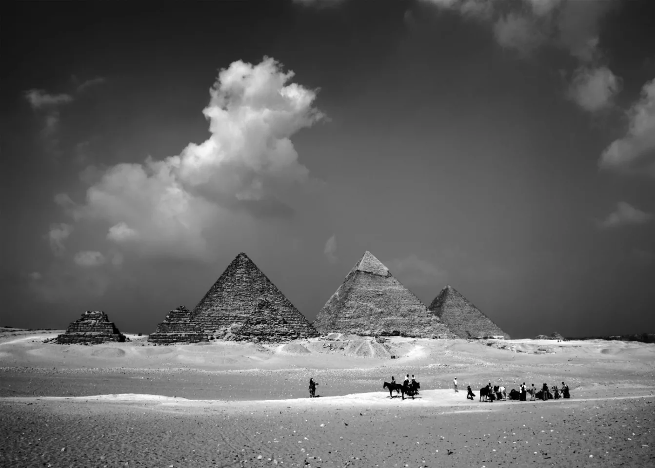 Shortlist. Pyramids of Giza