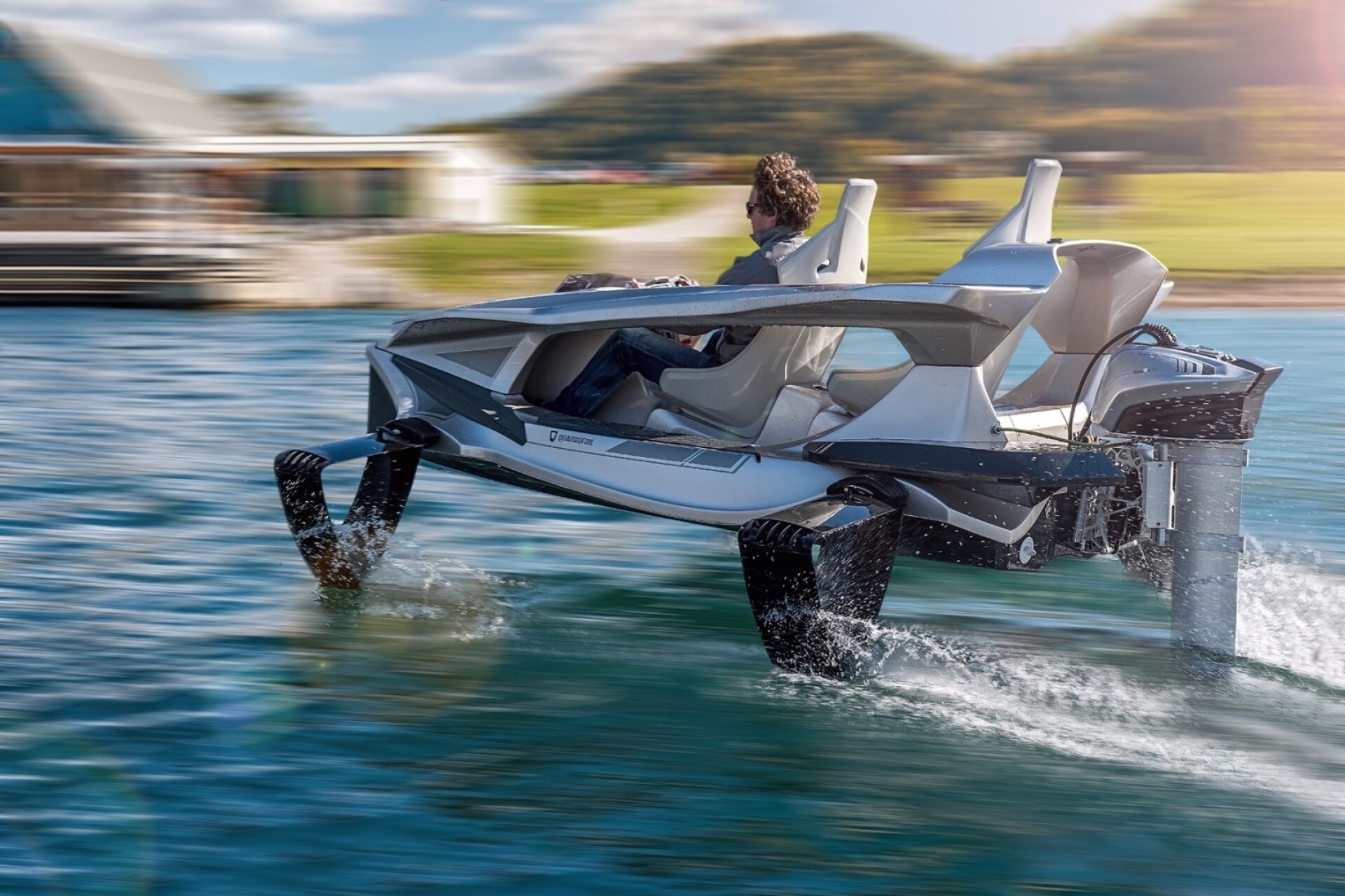Electric hydrofoil finally ready to skim the waves