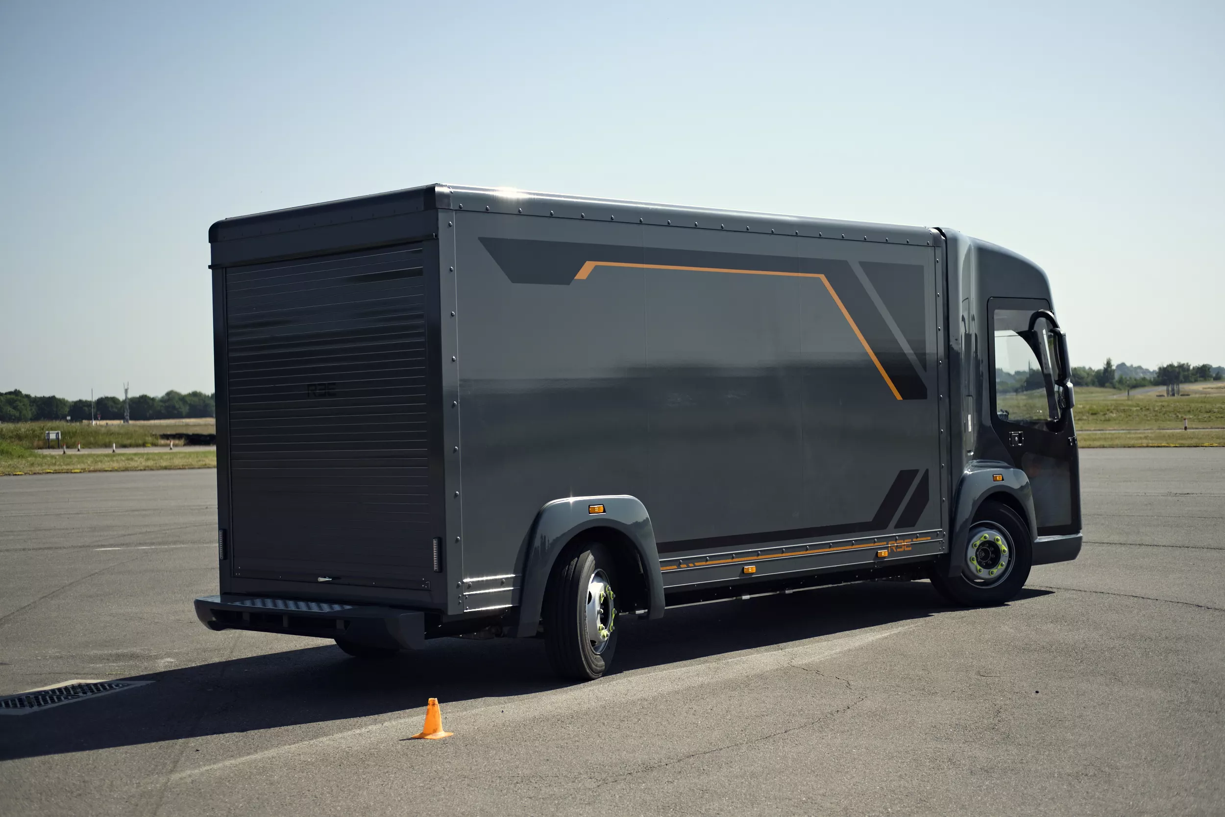 Wide-angle rear wheel steering makes this a very agile van for its class