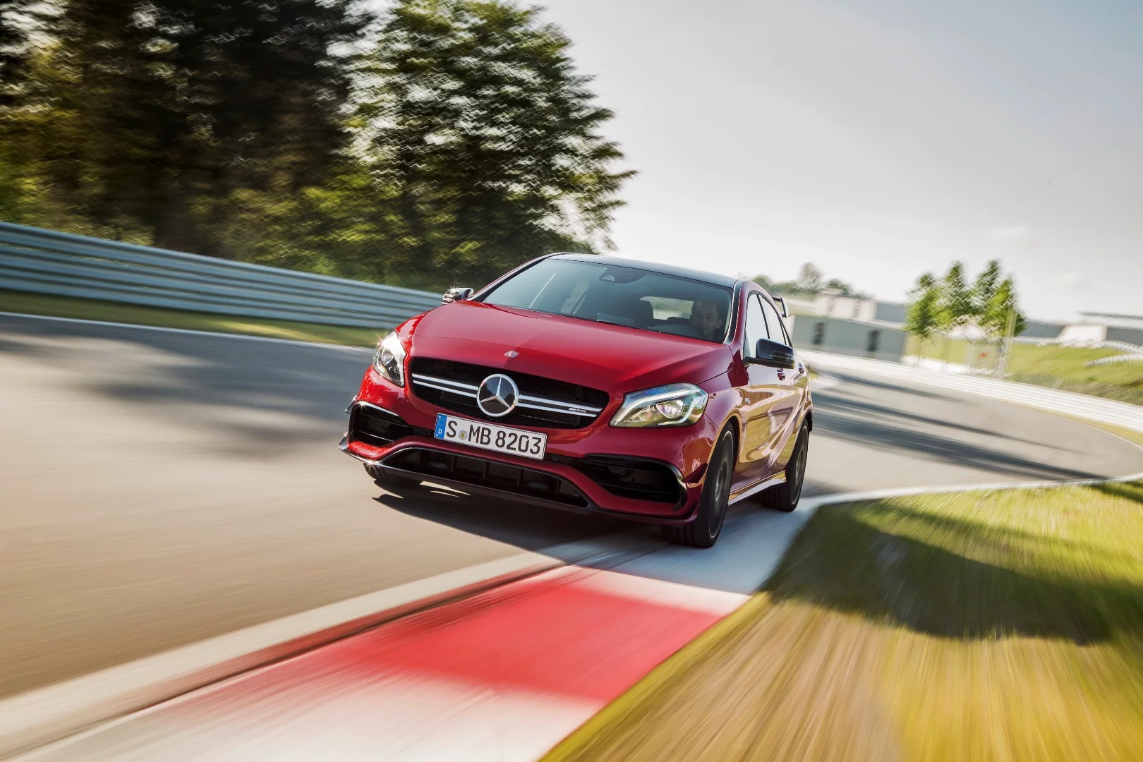 In addition to the power boost, the A45's engine peak torque is up 25 Nm to 475 Nm while shorter gear ratios help the car bolt out of the blocks harder than before