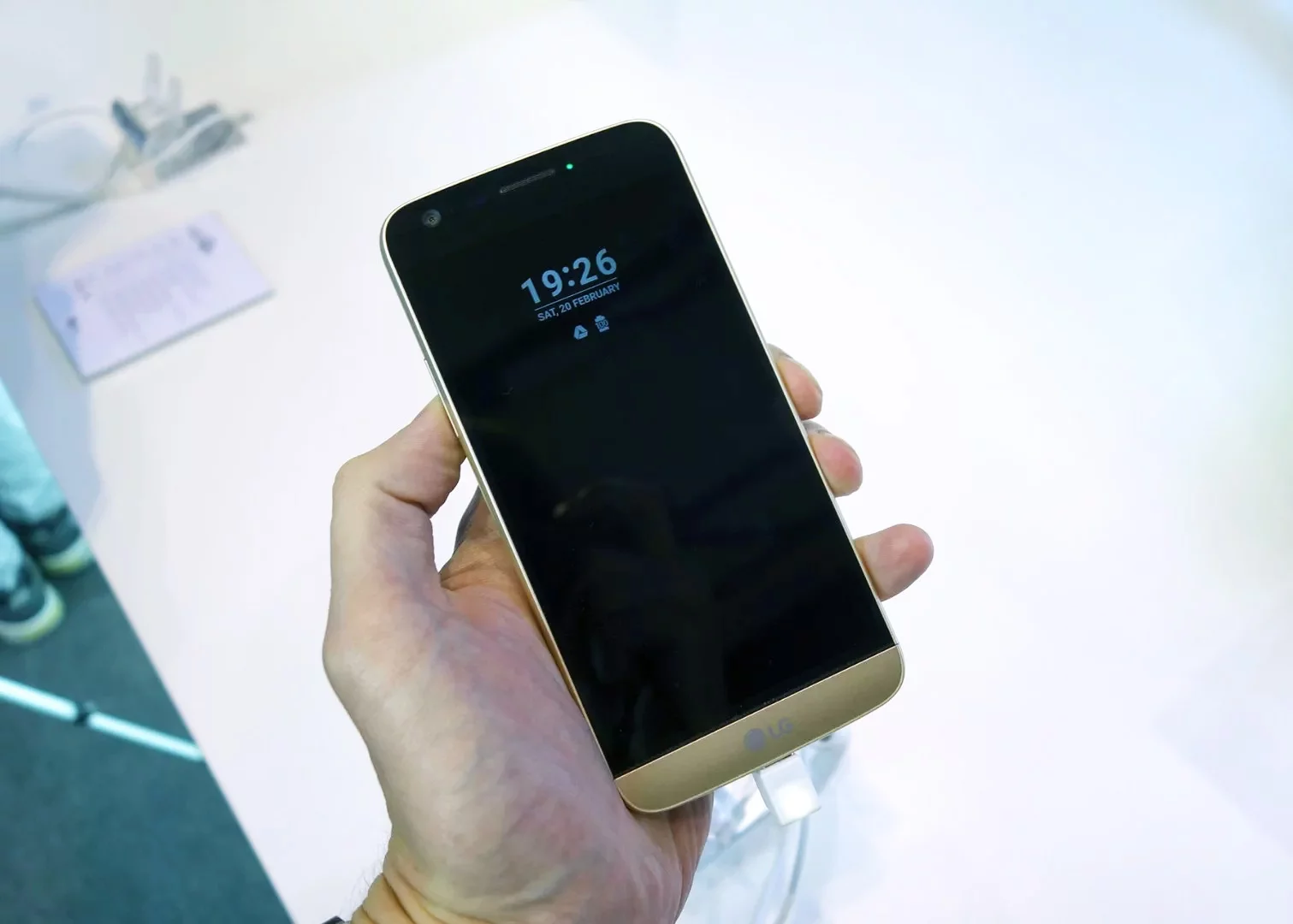 Of note is the new always-on display that shows a persistent notification summary without draining much battery life