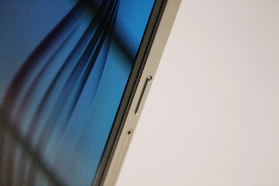 Edge of the GS6 (Photo: Stu Robarts/Gizmag.com)