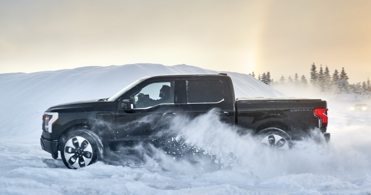 Ford’s next-gen T3 e-pickup to be a self-driving “Millennium Falcon” Ford’s next-gen T3 e-pickup to be a self-driving “Millennium Falcon”