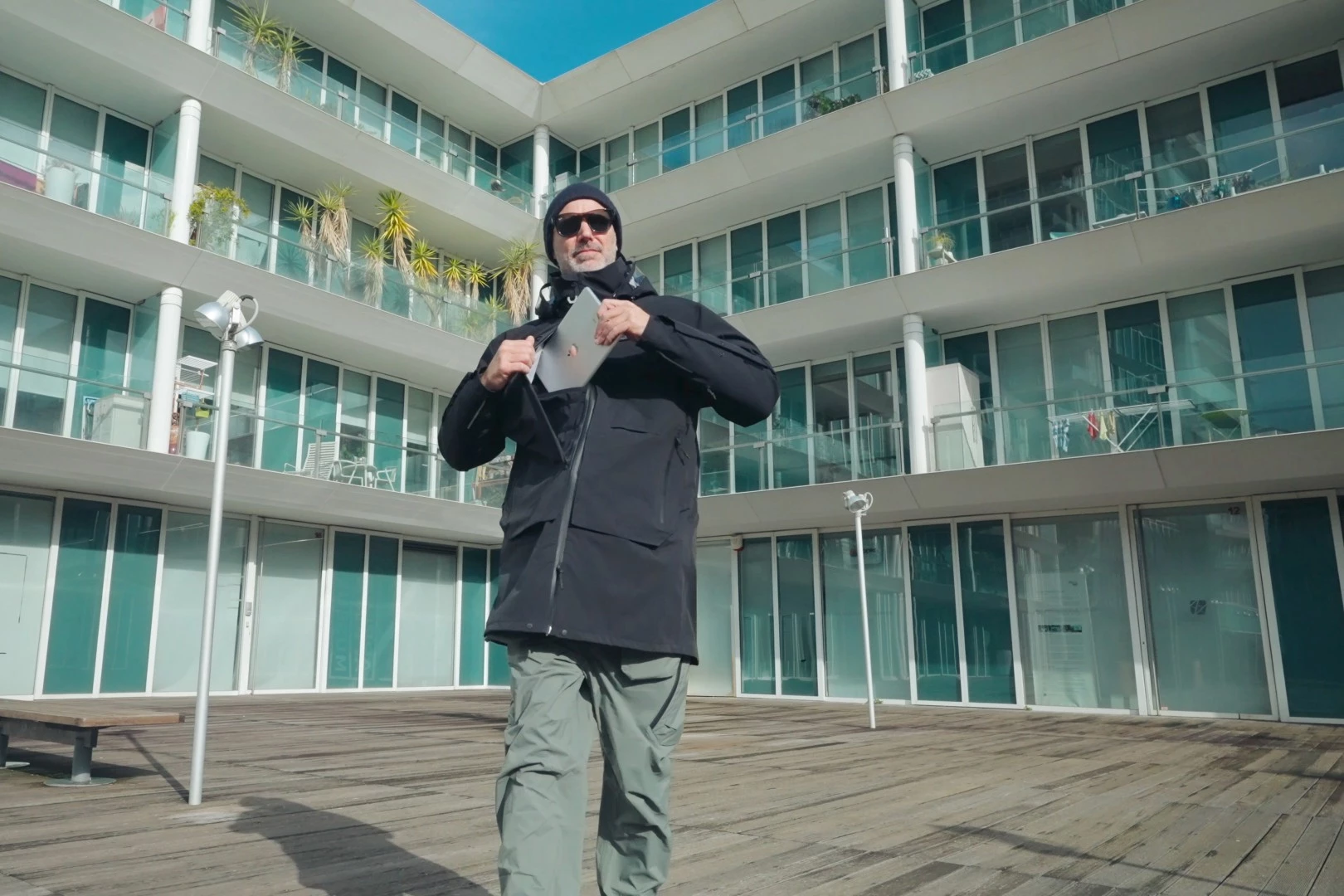 The Isola26 even has space for a 16-inch laptop