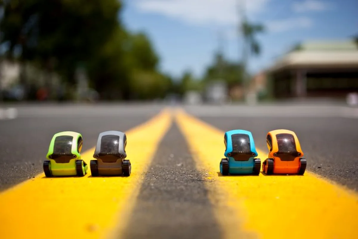 TankBot smartphone-controlled toy tank sells relatively cheap, being priced at US$24.99