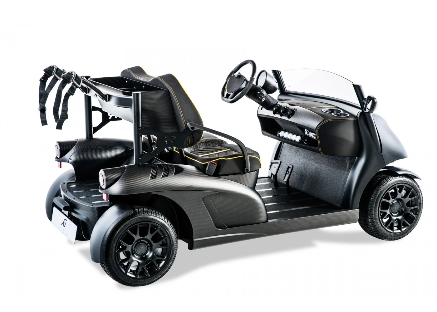 Garia teamed up with top-end luxury car customizer Mansory to create the Garia Mansory Currus