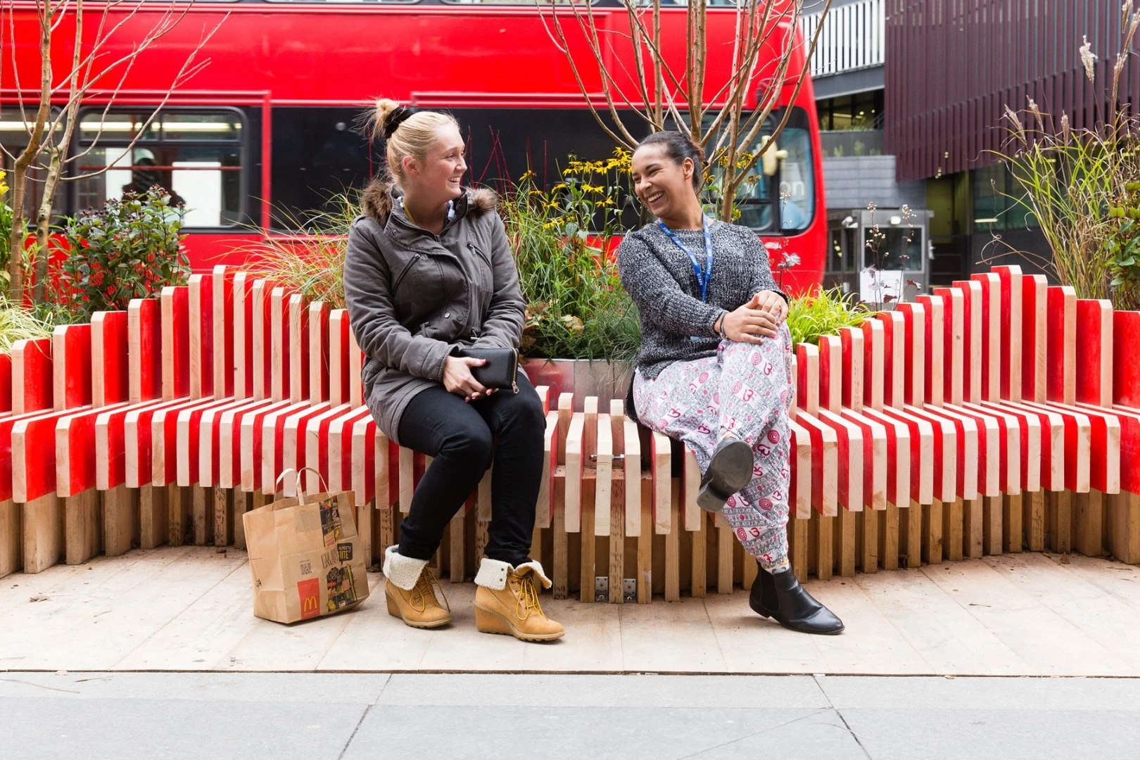 ParkedBench is designed by WMBstudio
