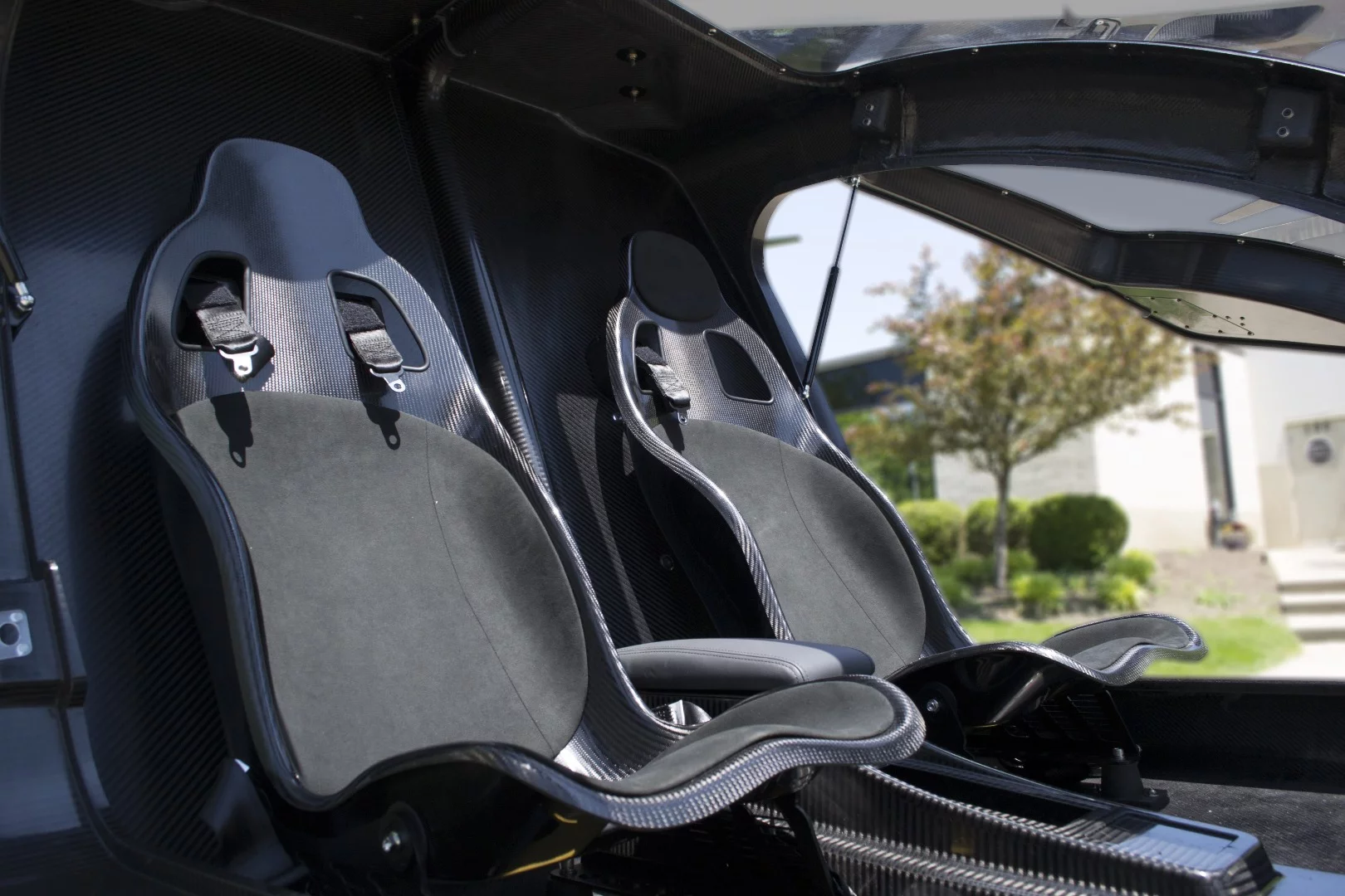 The Workhorse SureFly has an estimated range of 70 miles with a pilot and passenger