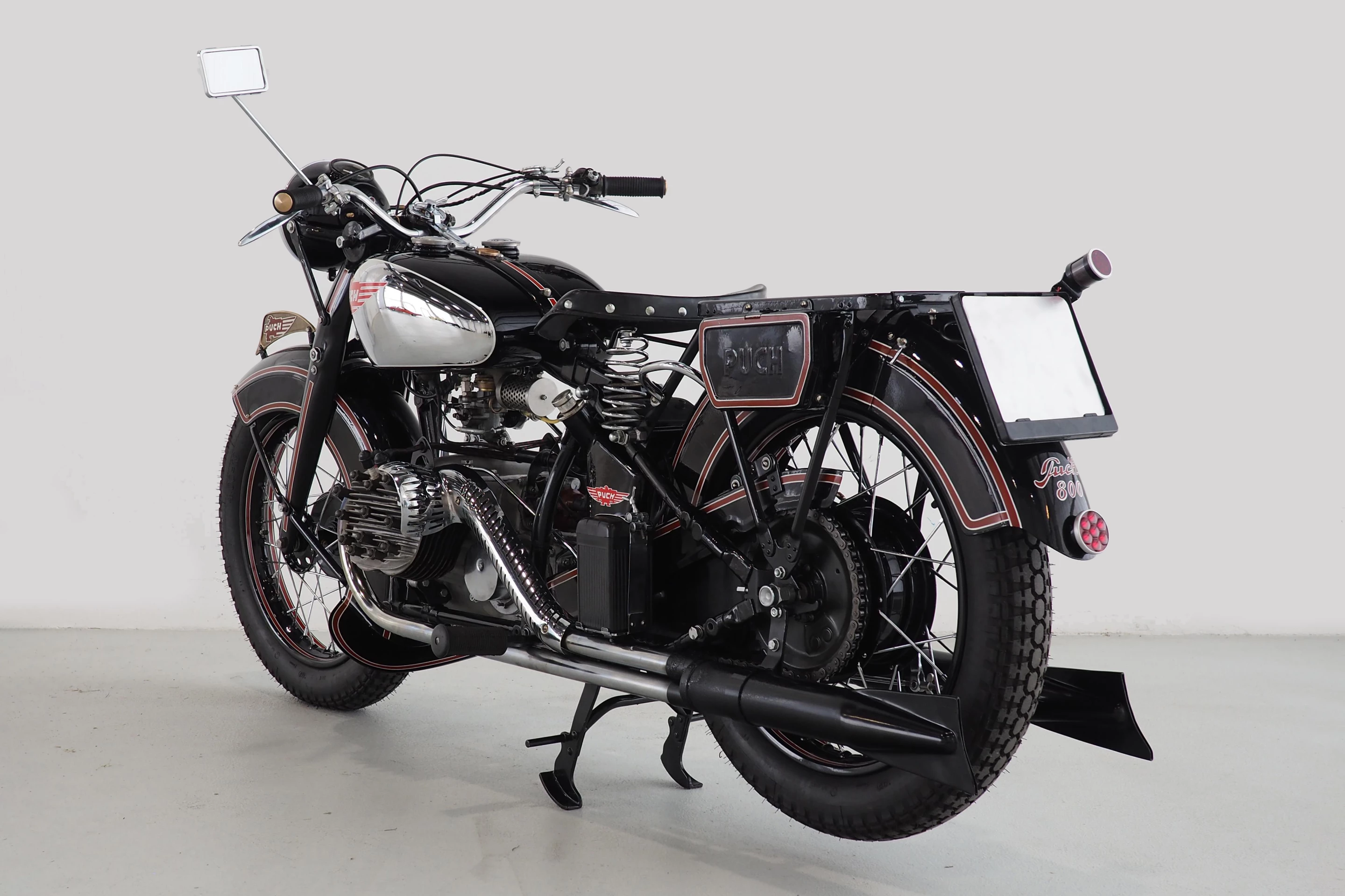 1937 Puch 800 | Dorotheum Auctions, Vienna | Sold 17 October, 2020 | EUR 103,500 (US$121,300) | Estimate: EUR 90,000 to EUR 120,000 (USD$110,000 to $140,000)