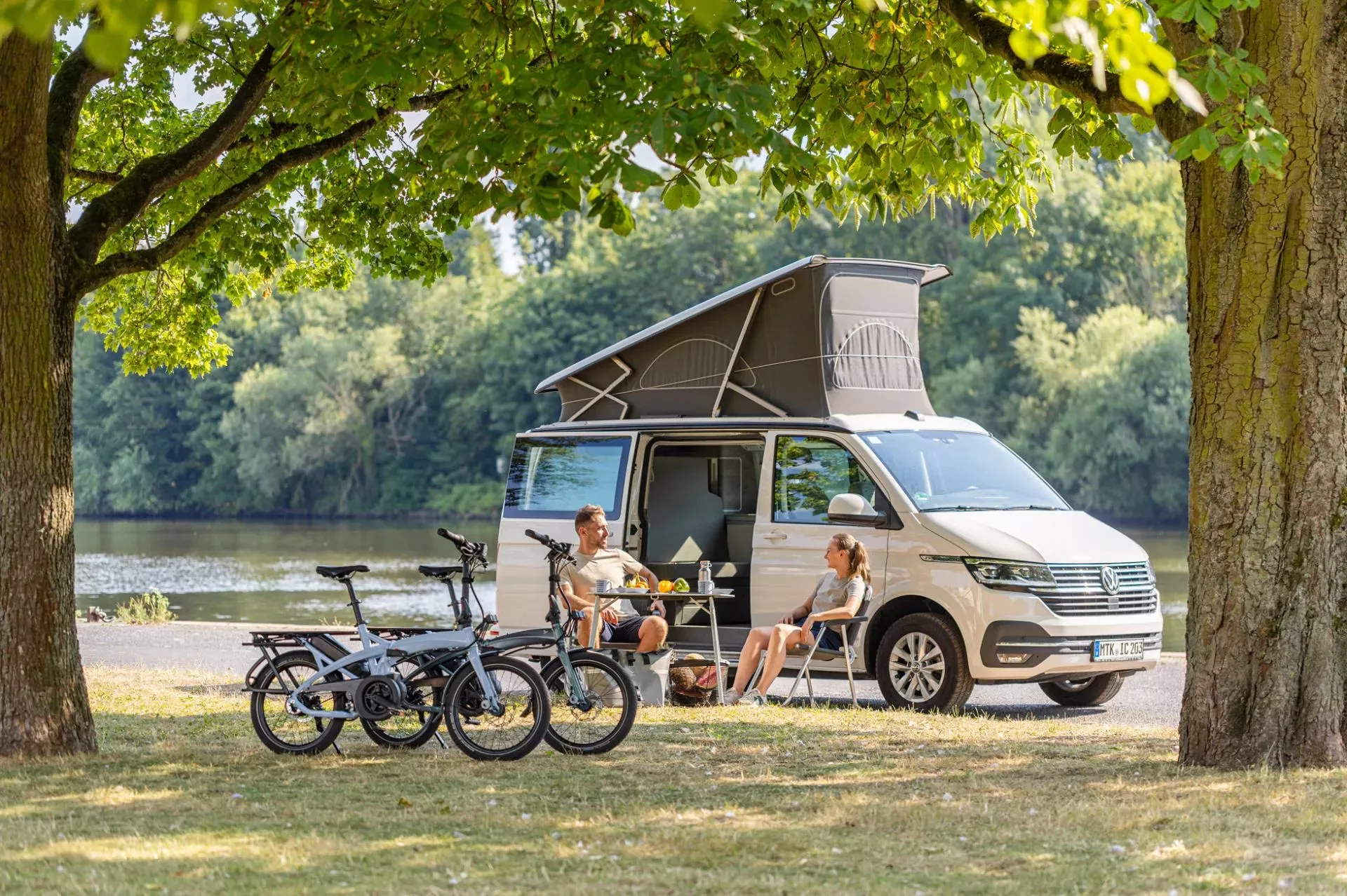 "This 4th generation introduces several important improvements while retaining its category-leading combination of Bosch mid-drive power, superior ride quality, and incredibly fast and easy folding action"