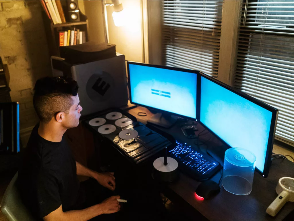 "Mr Robot" raised the bar for accuracy in on-screen hacking depictions