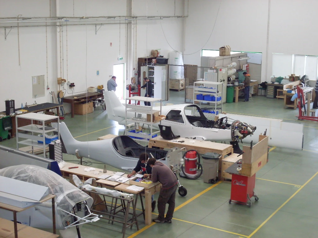 On the Dyn'Aero factory floor