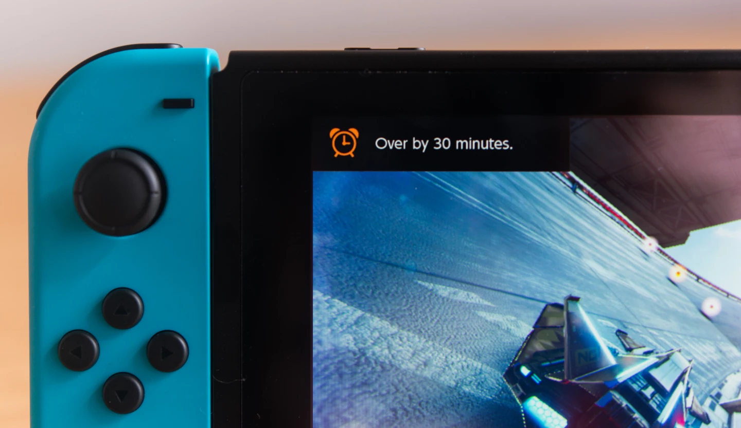 If you choose not to suspend play when a time limit is reached on the Nintendo Switch, users can continue playing