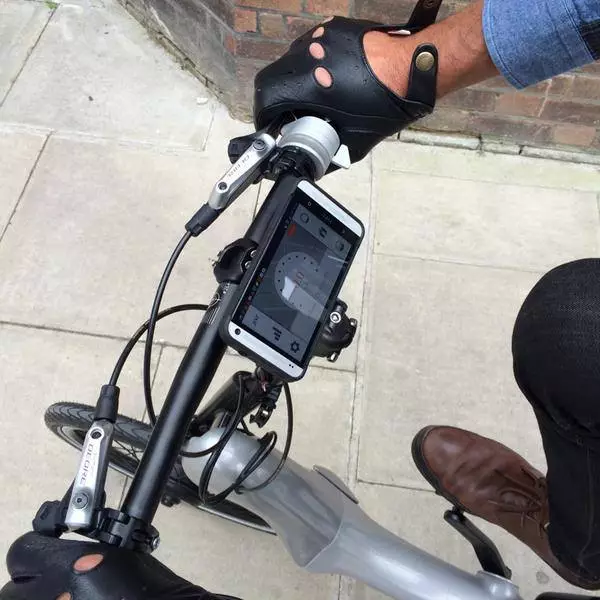 Because the bike is Bluetooth 4.0-equipped, it can communicate with the rider's smartphone, allowing the device to be used as a handlebar-mounted control console