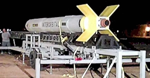 Rear view of a suborbital NEPTUNE1 rocket, showing the fins and the nozzle of the CPM