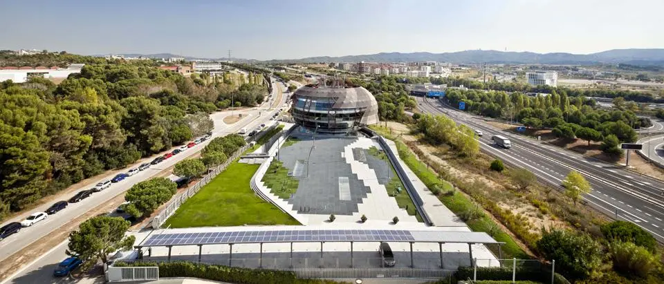 Institutional category winner: iGuzzini Illuminazione Spain Headquarters, Sant Cugat del Vallès, Spain (Photo: MiAS Arquitectes)