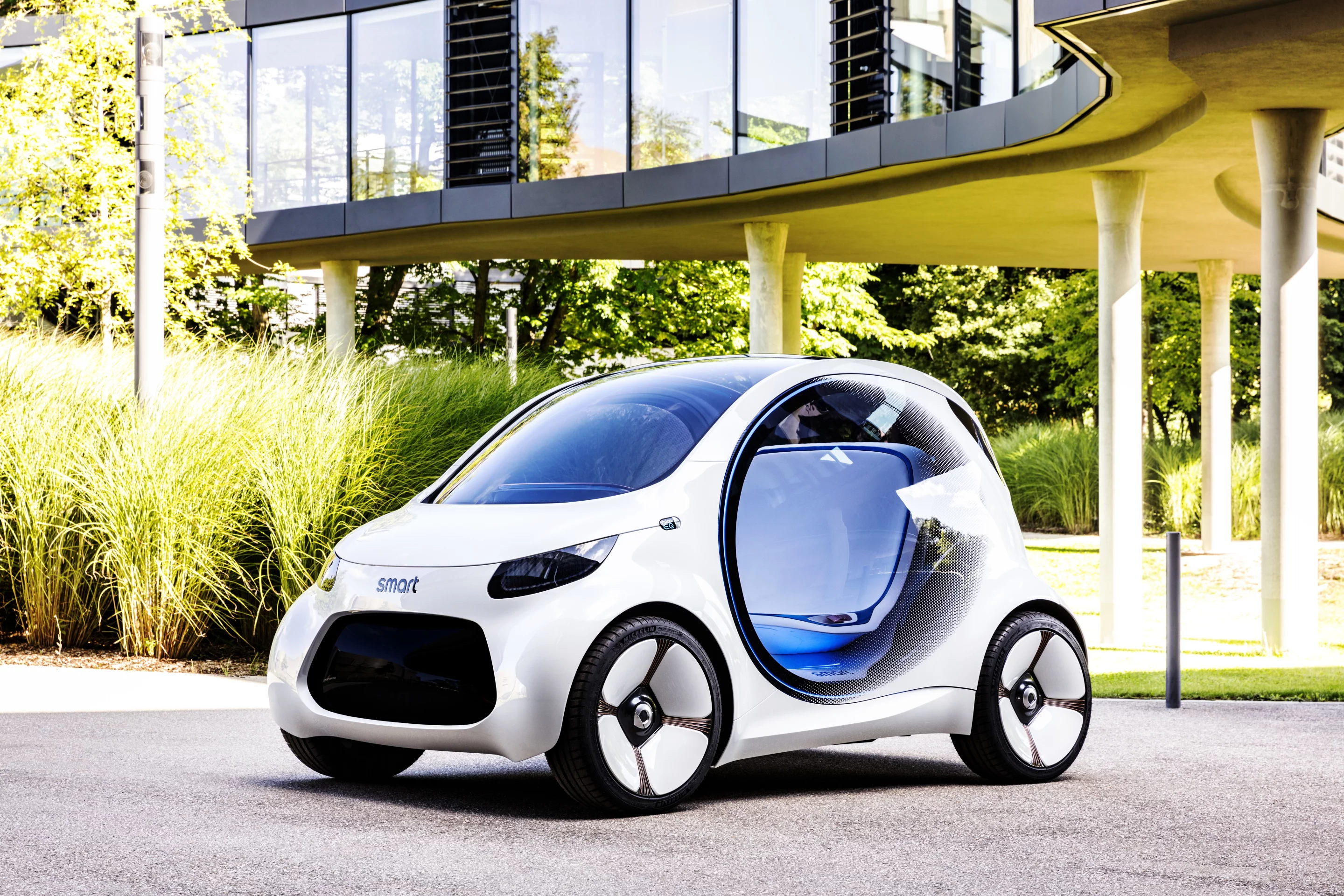 The Smart Vision EQ ForTwo concept will make its world premiere at the 2017 Frankfurt Motor Show