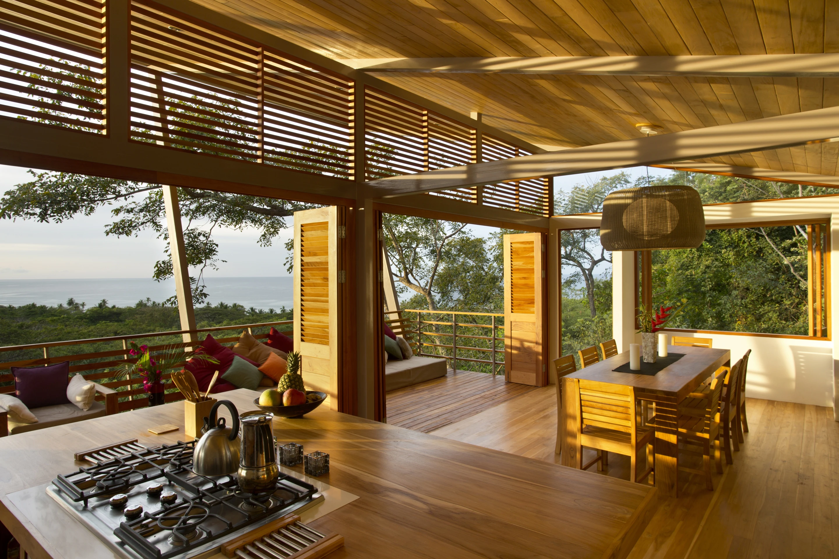 The house measures 300 sq m (3,229 sq ft) (Photo: Benjamin Garcia Saxe Architecture)