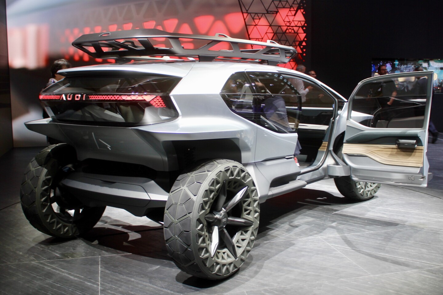 Audi uses a mix of steel, aluminum and carbon fiber in the construction of the AI:Trail