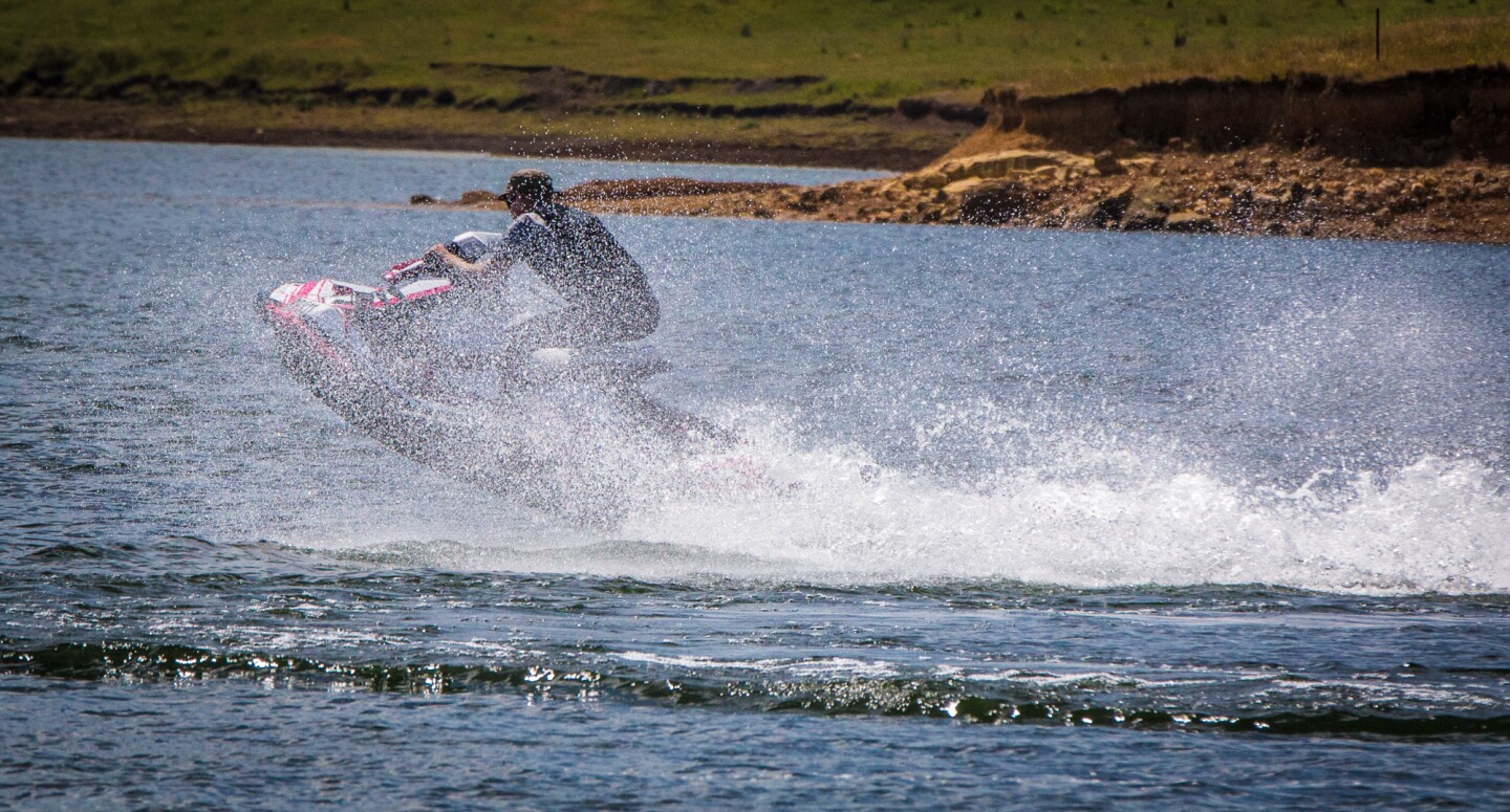 Gizmag editor Noel McKeegan throws the Sea-Doo Spark around. Photo: Loz Blain