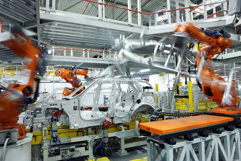 2013 Range Rover aluminium shell under construction