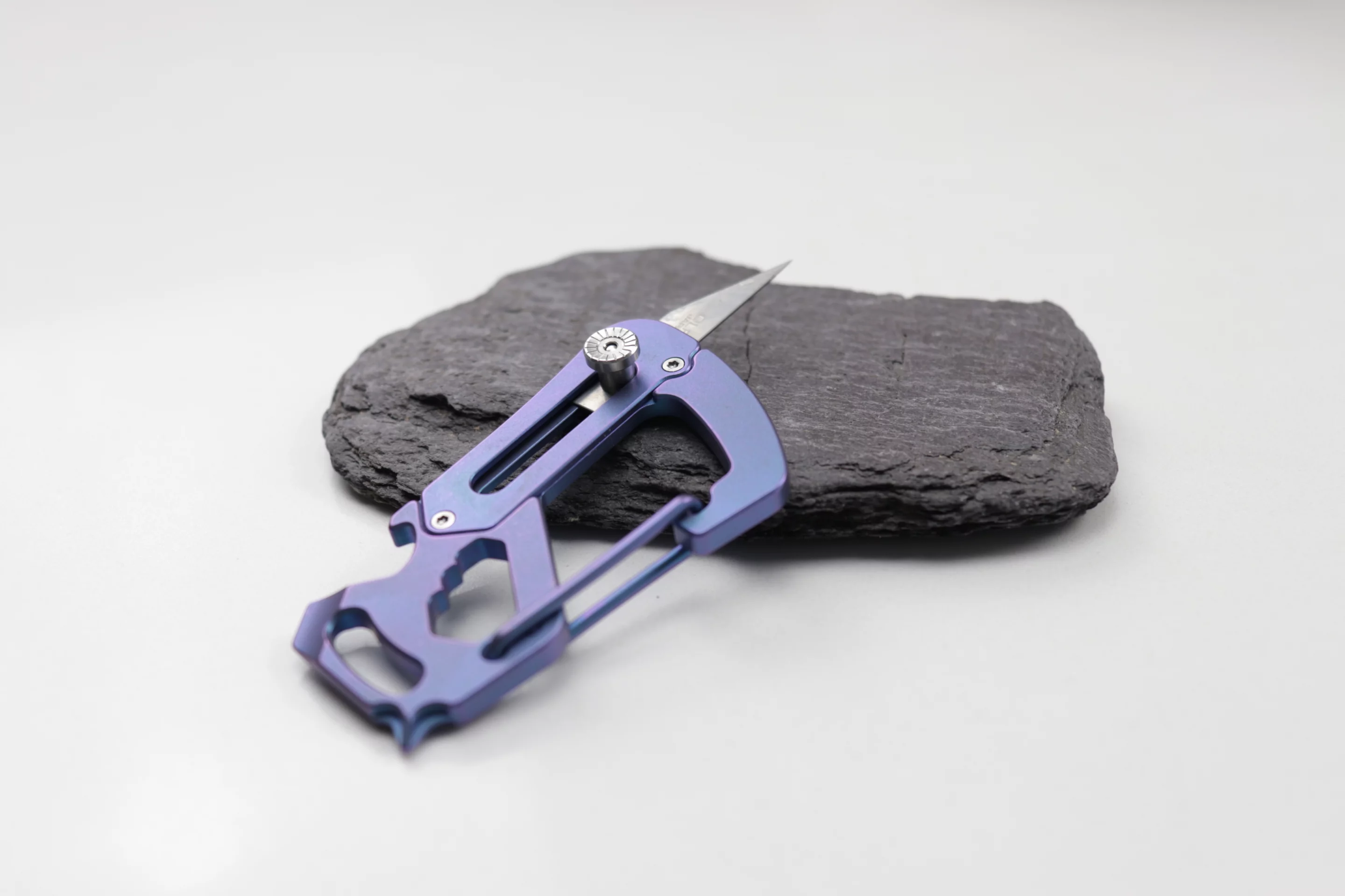 The Mul.Ti.Biner 2.0 in blue