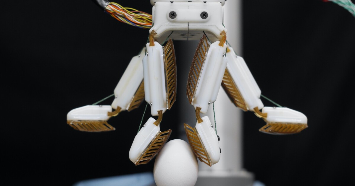 Gecko-inspired farmHand combines greedy power with a lightweight contact Gecko-inspired farmHand combines greedy power with a lightweight contact