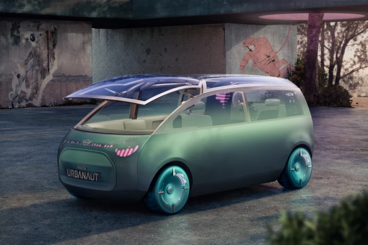 That looks kind of dangerous, but the windshield only pops open when the Urbanaut is parked, creating something of an open-air lounge space