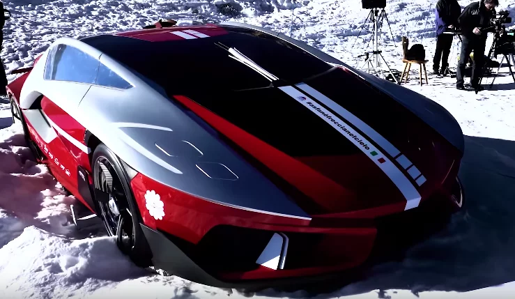 Not only is the Asfané's aesthetic old school, it also appears to feature some type of throwback pop-up headlights