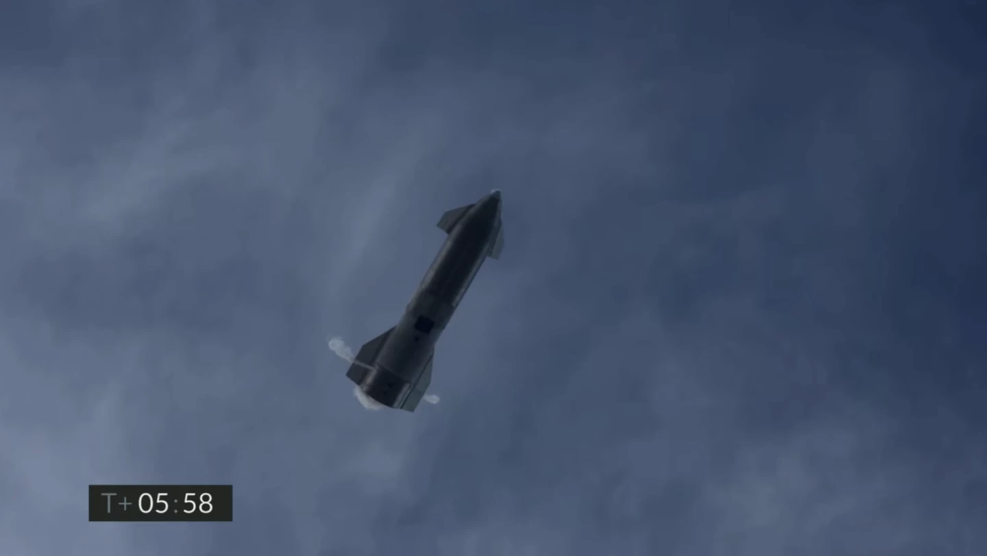 SN10 performs a belly flop maneuver