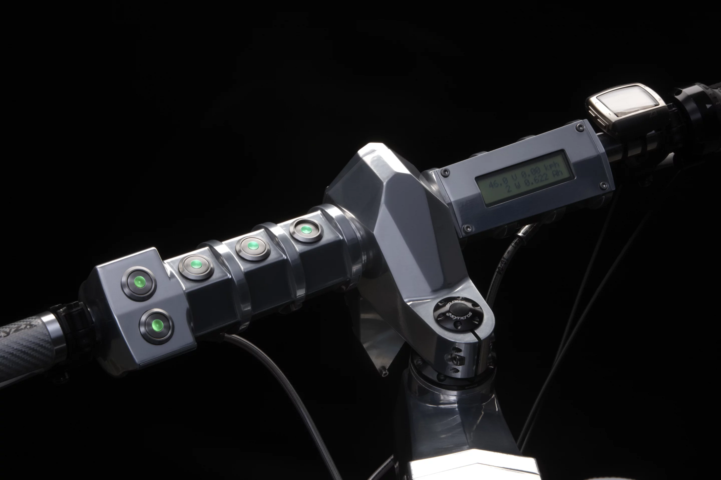 The Beast's cast and CNC-machined handlebar and stem, with ESI grips