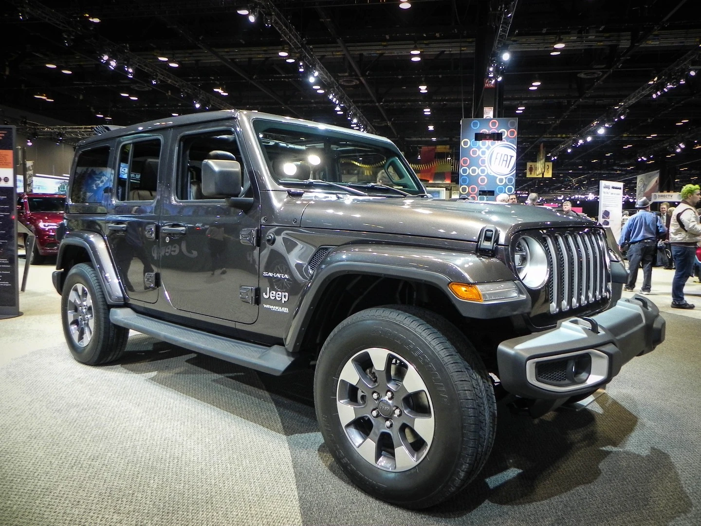 The roofline is smooth and the size not as imposing as we'd expected for the 2019 Jeep Wrangler Unlimited model