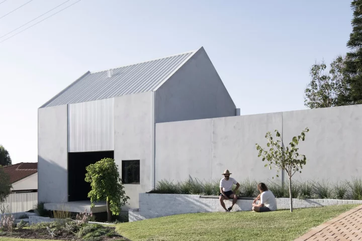 Whispering Smith innovative, carbon neutral House A