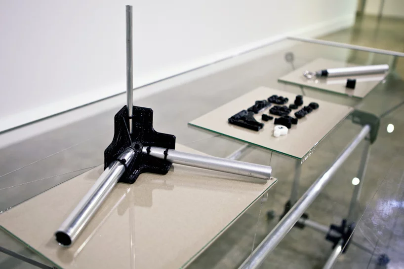 The TeMoStruder corner blocks hold the frame components in place, allowing varying dimensions to be accommodated