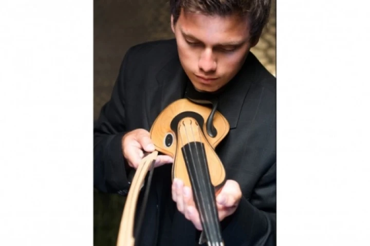 Still in concept, the squidolin – named on account of its squid-like appearance – is a self-teaching violin that connects to the TV