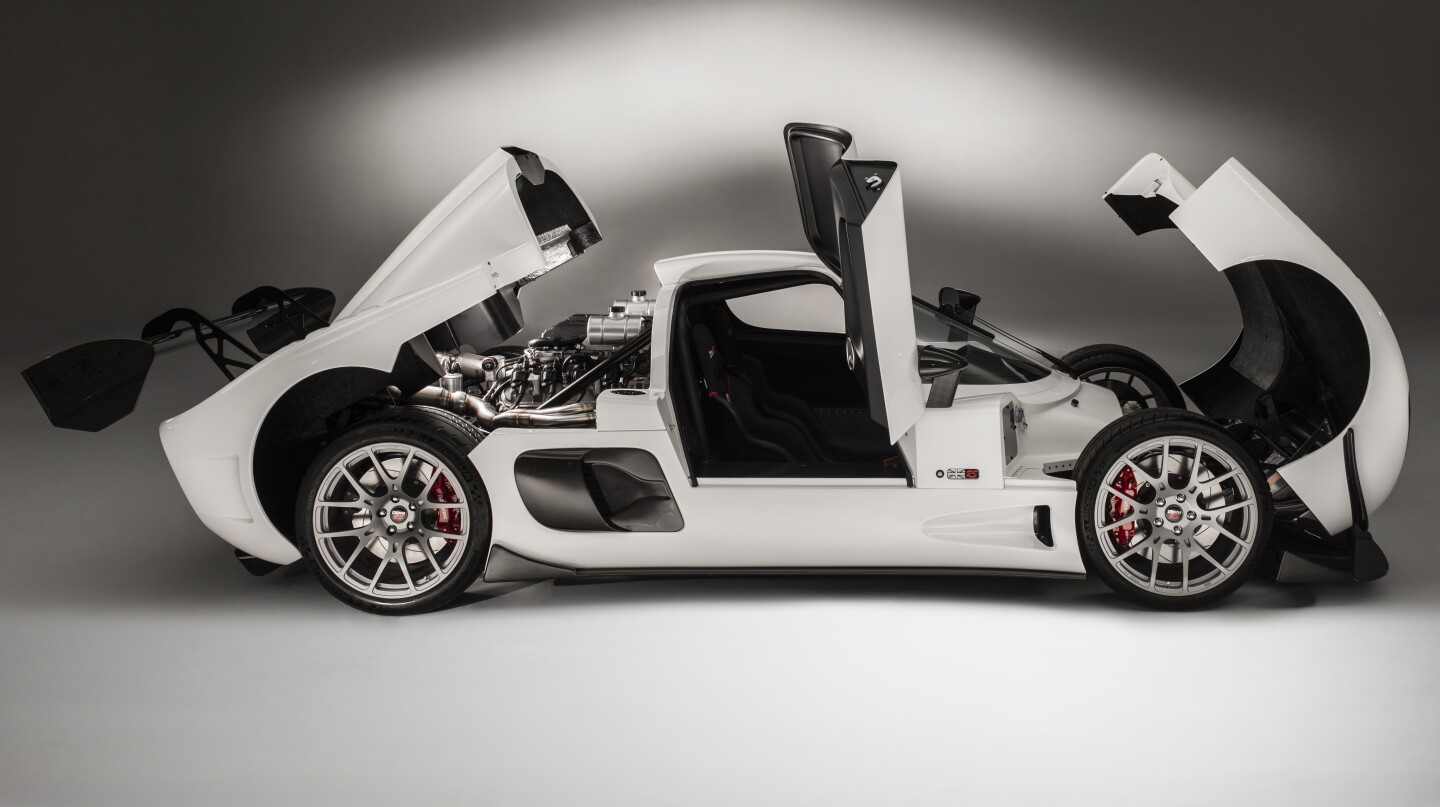 Ultima RS: Pop up the bodywork for the petrolhead money shot