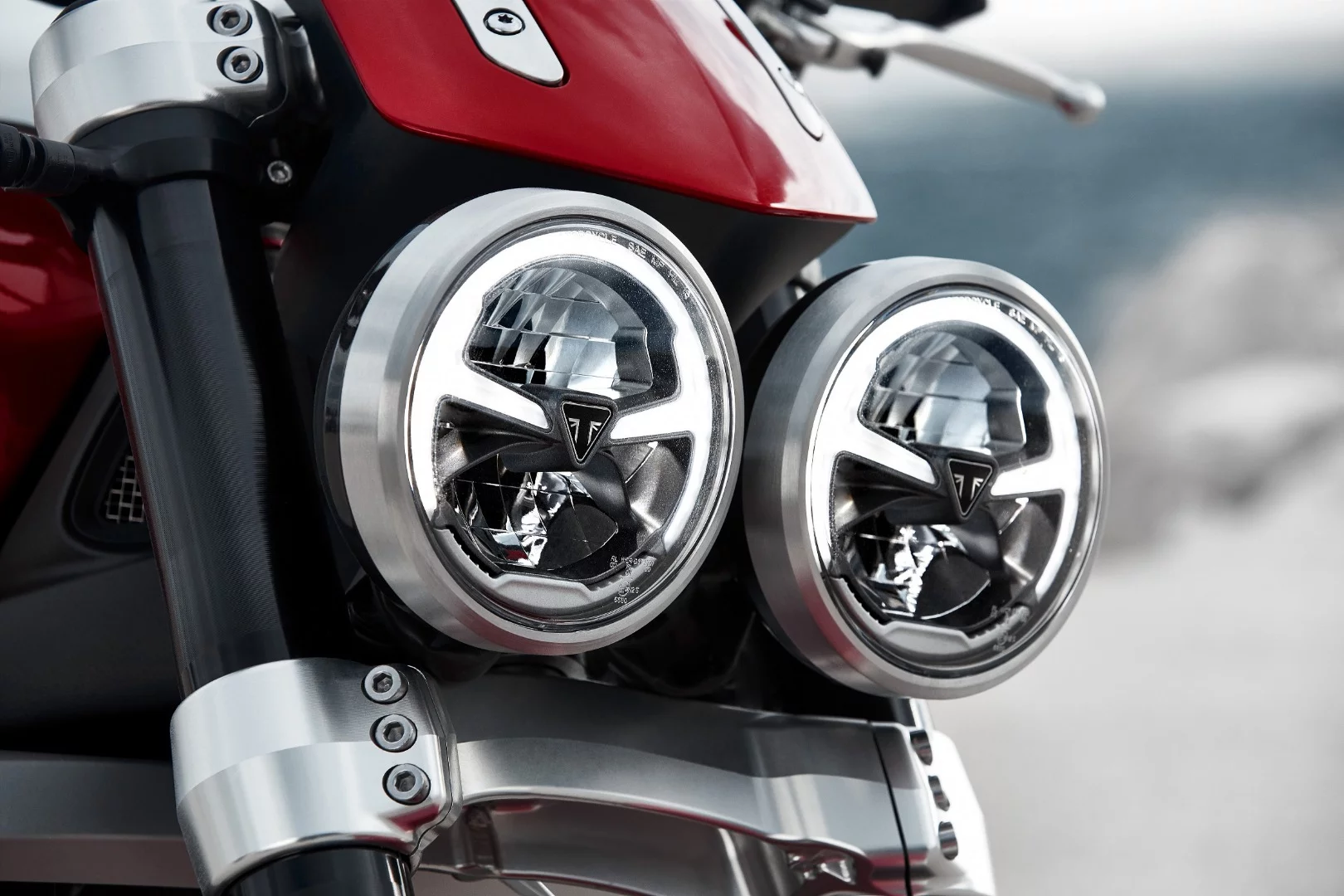 LED headlights with Daytime Running Lights as standard for all 2020 Triumph Rocket 3 models