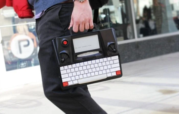 Hemingwrite combines a mechanical keyboard with Cherry MX switches and a 6-inch e-paper display